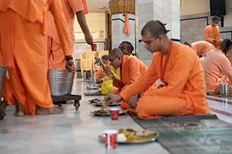 Sadhu Bhojan Seva ( साधु भोजन सेवा )